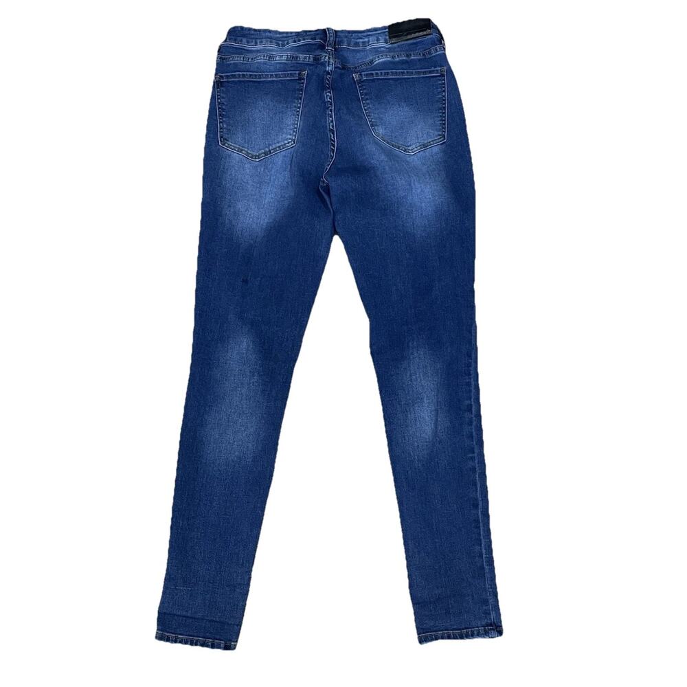!iT Helena Women's High Rise Skinny Ankle Jeans, Size 8 Blue Wash Distressed - Picture 2 of 14